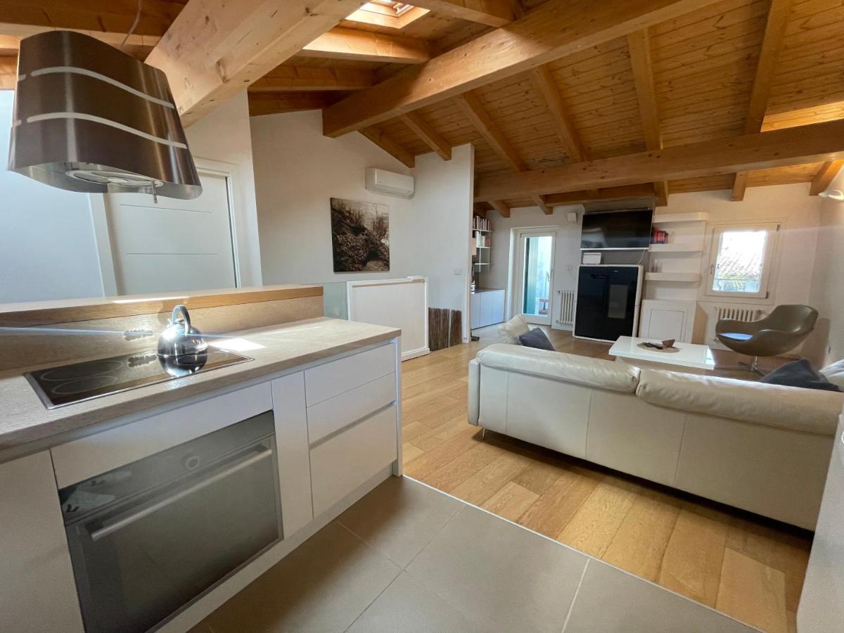 Casa Calle Pescheria Градо Екстериор снимка